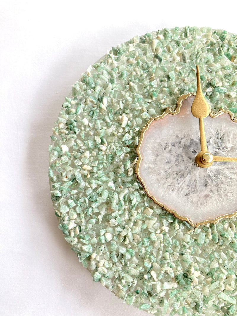 10" Diameter Large Light Green Crystal With White Agate Wall Clock - SHOP PAGUE AO CHEGAR n/aThe Tangerine Store